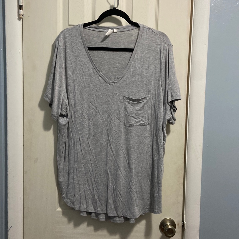 Ady P gray v neck shirt size 1X